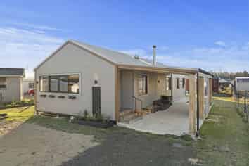 4 Bank Avenue, Middlemarch