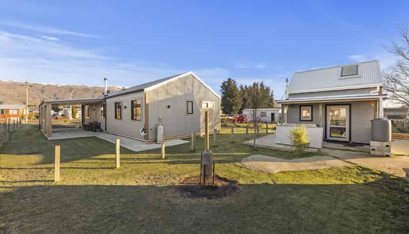 4 Bank Avenue, Middlemarch