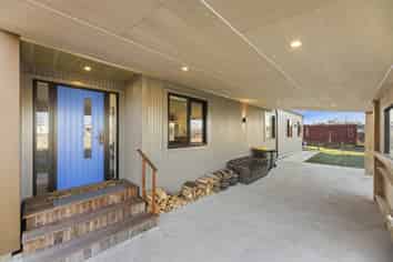 4 Bank Avenue, Middlemarch