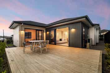 49 Tipu Crescent, Milldale