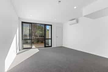 3/10 Shamrock Lane, Te Atatu Peninsula