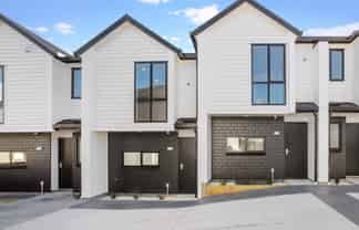 3/10 Shamrock Lane, Te Atatu Peninsula