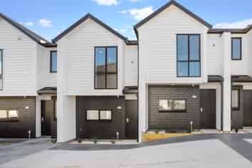 3/10 Shamrock Lane, Te Atatu Peninsula