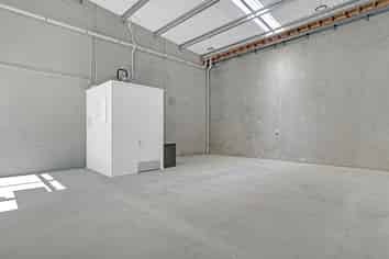 Price reduced - brand new industrial unit