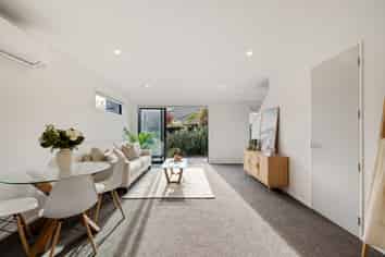 2/59 Waimairi Road, Ilam