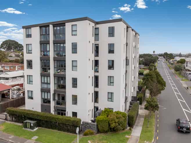 102/82 Jellicoe Road, Panmure