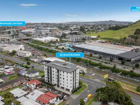 102/82 Jellicoe Road, Panmure