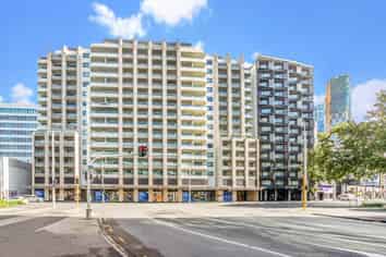 819/41 Beach Road, Auckland Central