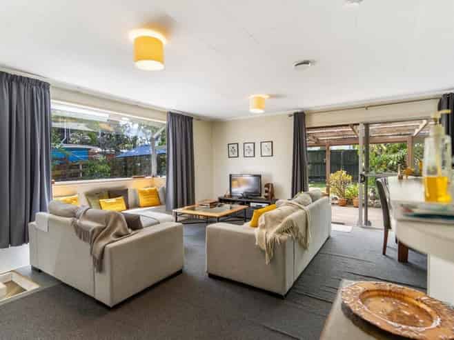 121 Oreil Avenue, West Harbour