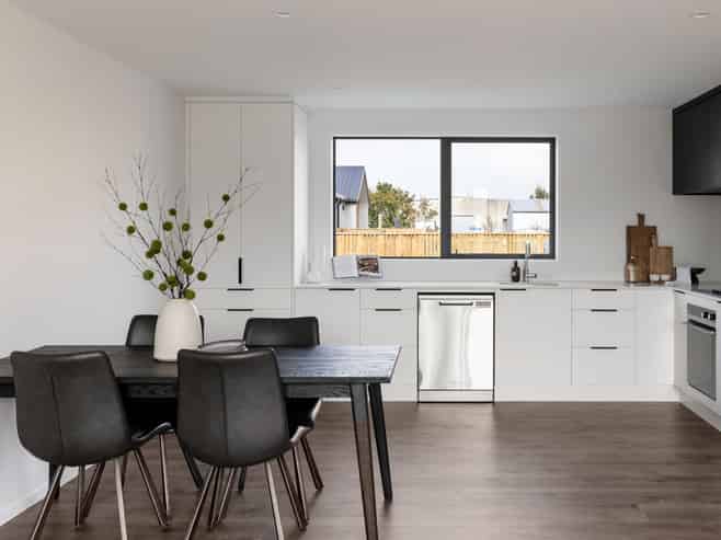 / Jacks Landing Drive , Hamilton Lake