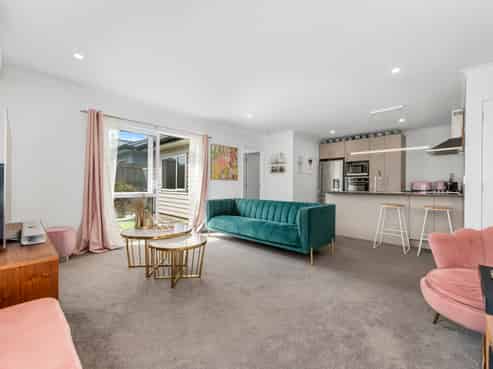 25 Kapowai Boulevard, Takanini