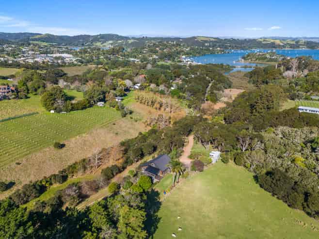 115 Wilma Road, Surfdale