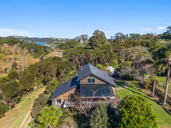 115 Wilma Road, Surfdale