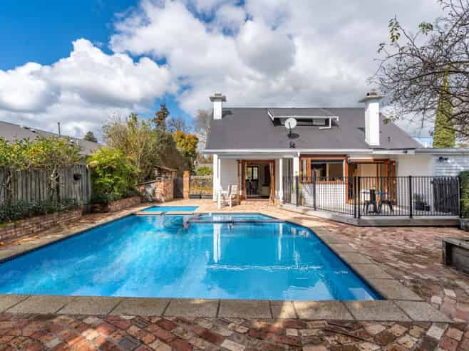 8 Riro Street, Hamilton East