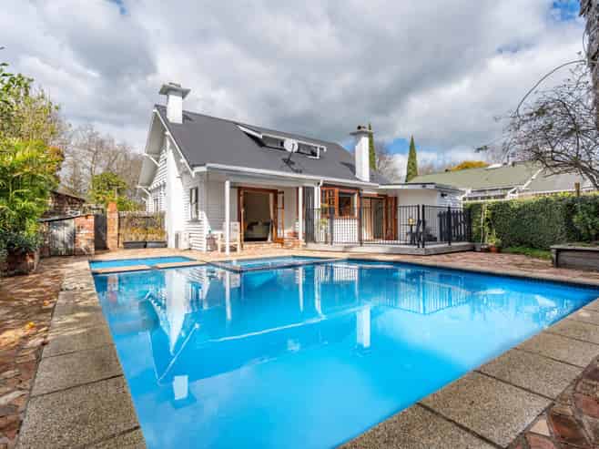 8 Riro Street, Hamilton East
