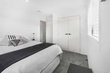 1/164 Cambridge Road, Hillcrest