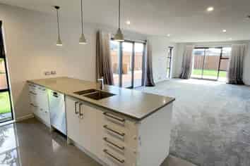 12 Greenlaw Street, Lincoln