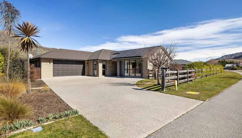 4 Banbury Terrace, Lower Shotover