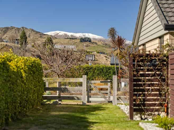 4 Banbury Terrace, Lower Shotover