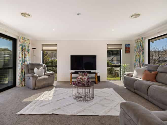 4 Banbury Terrace, Lower Shotover