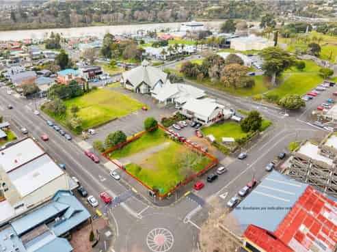 Command attention iconic CBD site