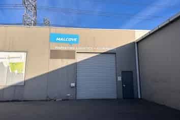 200m2* Warehouse Unit on Blenheim Rd