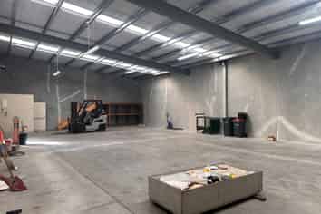 200m2* Warehouse Unit on Blenheim Rd