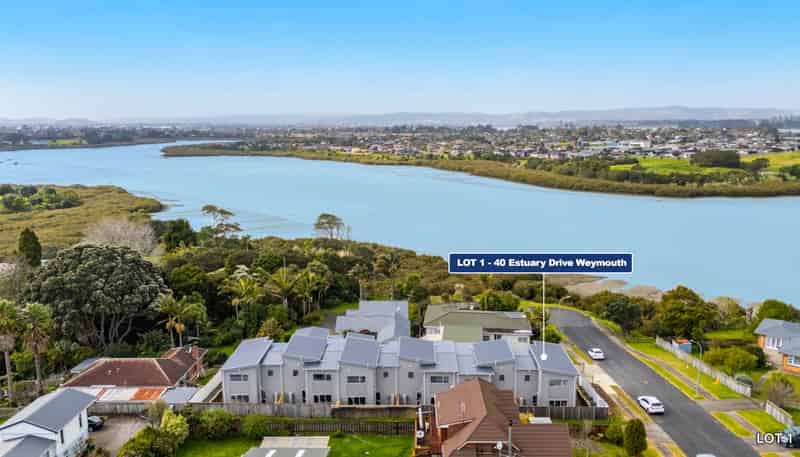 40 Estuary Road, Weymouth