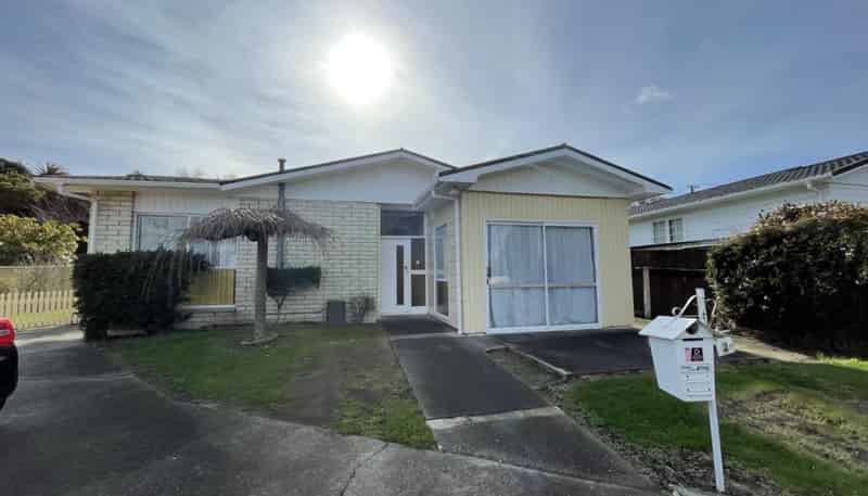 2 Aiken Road, Saint Johns Hill