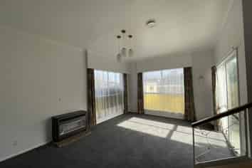 2 Aiken Road, Saint Johns Hill