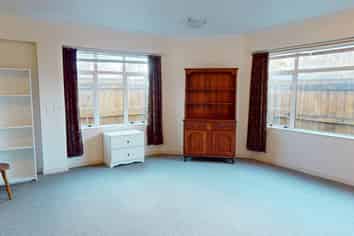 (lower uni/539 Featherston Street, Roslyn