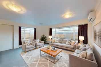 (lower uni/539 Featherston Street, Roslyn