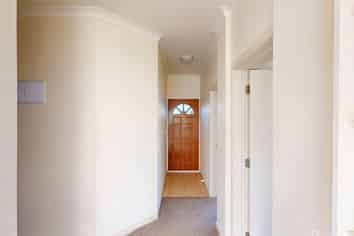 (lower uni/539 Featherston Street, Roslyn