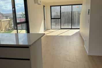 1/24 Maanihi Drive, Rototuna North