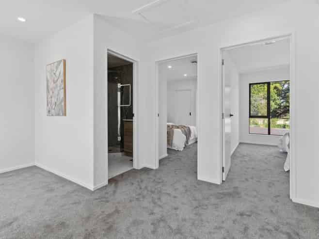2/12 William Street, Mangere East