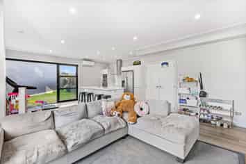 13 Te Aho Matua Road, Hobsonville