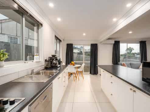 407 Warspite Avenue, Ascot Park