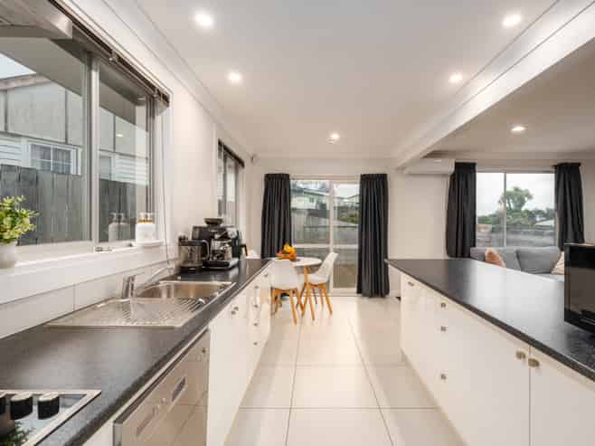 407 Warspite Avenue, Ascot Park