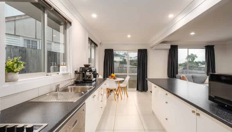 407 Warspite Avenue, Ascot Park