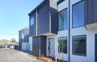 2/31 Newmark Street, Bishopdale