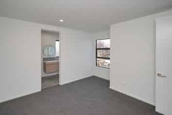 2/31 Newmark Street, Bishopdale