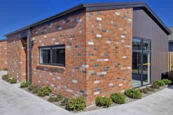 2/152 Woodham Road, Linwood