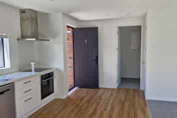 2/152 Woodham Road, Linwood