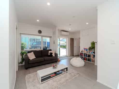 89A Derwent Street , Island Bay