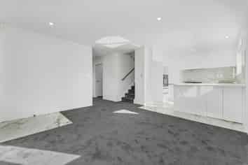 8 Hardie Street, Mangere East