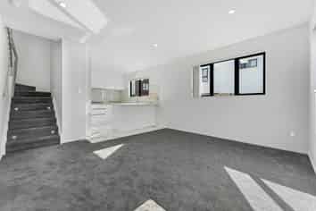 8 Hardie Street, Mangere East