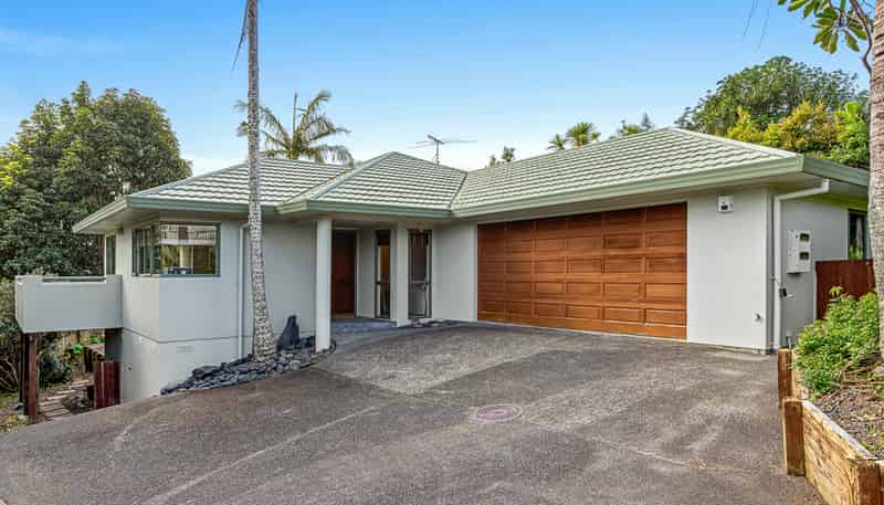 2/67 Arran Road, Browns Bay