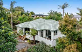 2/67 Arran Road, Browns Bay