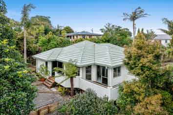 2/67 Arran Road, Browns Bay