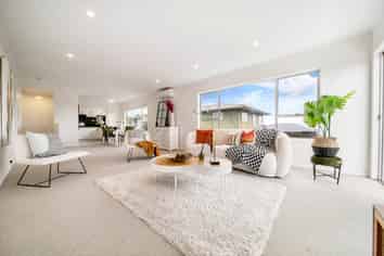2/100 Sunrise Avenue, Mairangi Bay